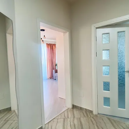 Apartment Onix Mirror 14 Navodari